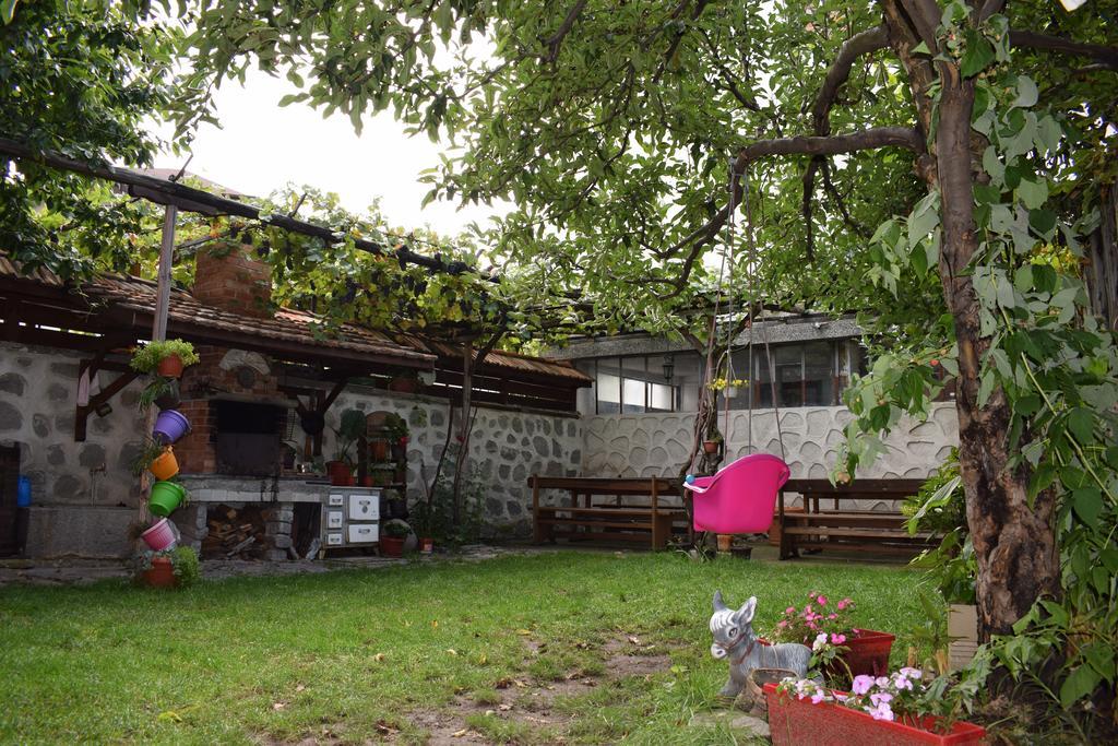 Guest house Mamin Kolio 2*